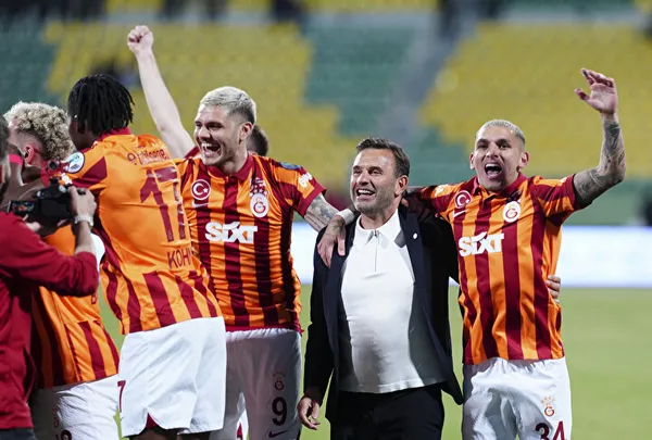 galatasaraya-cilek-transferleri-3-dunya-yildizi-aslan-olacak-cimbom-kesenin-agzini-aciyor-1712674910372.jpg Galatasaray'a çilek transferleri! 3 dünya yıldızı Aslan olacak | Cimbom kesenin ağzını açıyor - 1