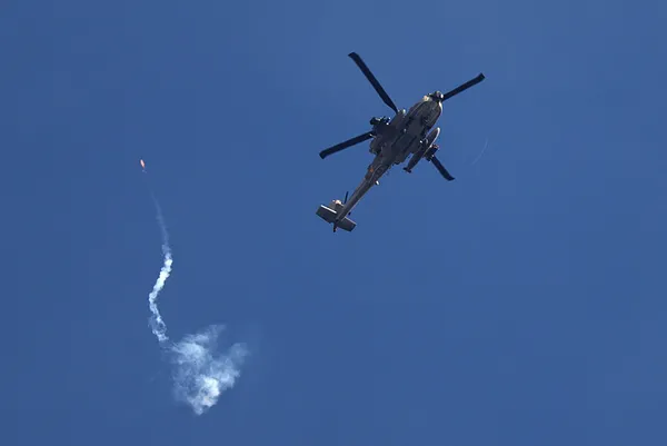 Katil İsrail ordusu Gazze’nin güney bölgelerini karadan ve havadan bombaladı
