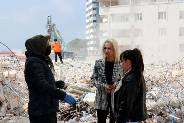 1680011211336.jpg Kahramanmaraş'ta 49 gün sonra yıkıntıların altında bulundu: "Han" bizim mucizemiz - 3