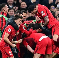 Bırakalım onlar düşünsün