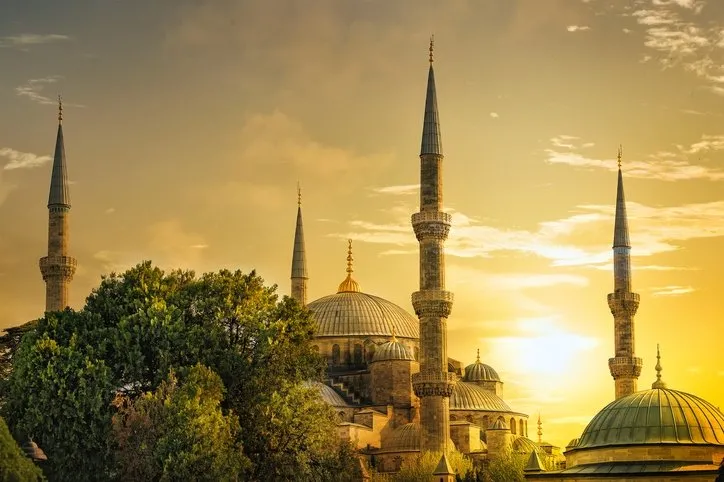 Diyanet Ramazan imsakiyesi 2021: İl il imsakiye yayımlandı! Sahur ve iftar vakti kaçta? İstanbul, Ankara, İzmir...