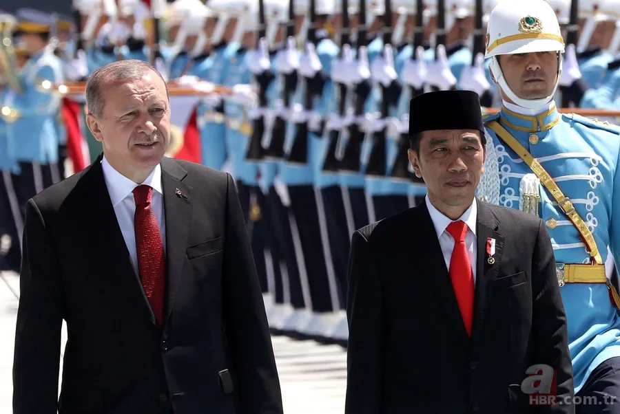 Erdoğan ve Widodo, Külliye'nin balkonunda özçekim yaptı 21