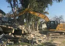 Enkaz kaldırma çalışmaları sürüyor
