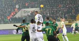 Fenerbahçe, Akhisarspor deplasmanında kayıp!