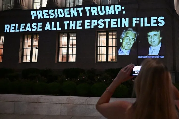 Espstein ve Trump arasındaki 15 yıllık sır! İkili arasında neler yaşandı? ABD basını perdeyi araladı
