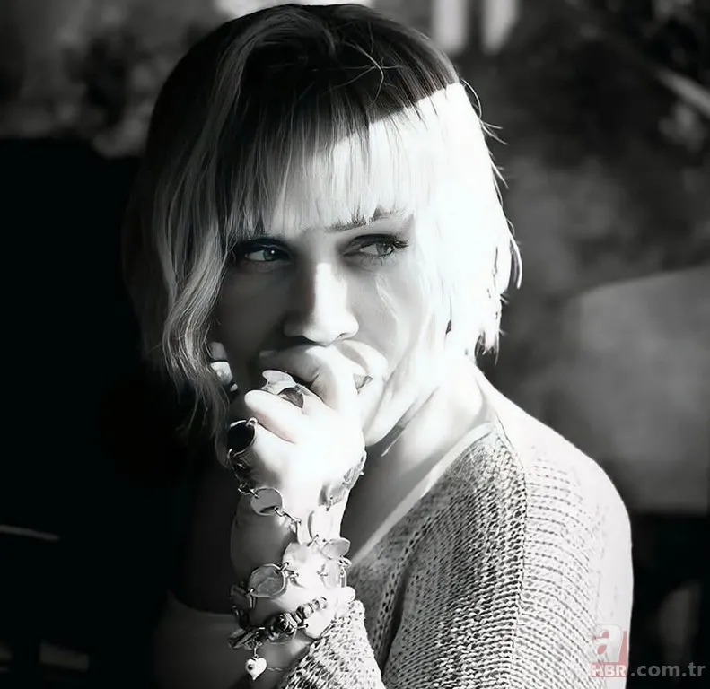 Sezen Aksu yeni imajını böyle paylaştı! Sırrı Süreyya Önder için saçlarını kazıtmıştı 3