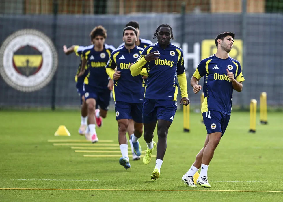 1784646178164.jpg Fenerbahçe Devler Ligi'nde sezonu açıyor! Kadıköy'de Polonya ekibi Gornik Zabrze ile kritik randevu - 2