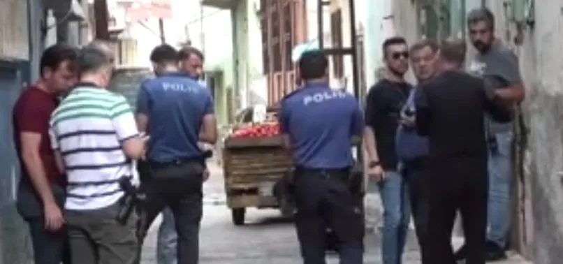 Adana’da film gibi olay! 8 bin Euro alıp bakın nereye bıraktılar