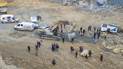 Arnavutköy’de taş ocağında göçük!