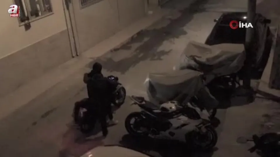 Motosikletin hız göstergesini çaldılar