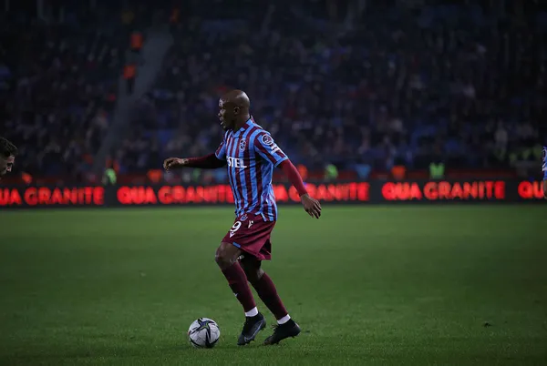 trabzonspor-sampiyonluga-yuruyor-trabzonspor-1-0-yeni-malatyaspor-mac-sonucu-ozet-1641582121418.jpg Trabzonspor şampiyonluğa yürüyor! Trabzonspor 1-0 Yeni Malatyaspor (MAÇ SONUCU-ÖZET) - 4