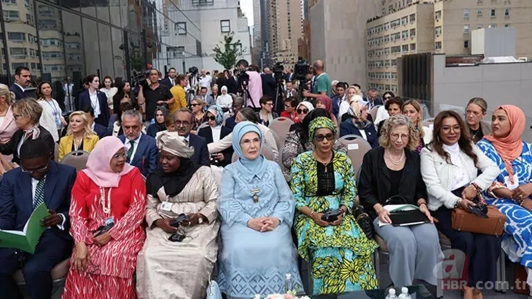 Başkan Erdoğan ve eşi Emine Erdoğan Türkevi'nde açılan atık sergisini gezdi 11