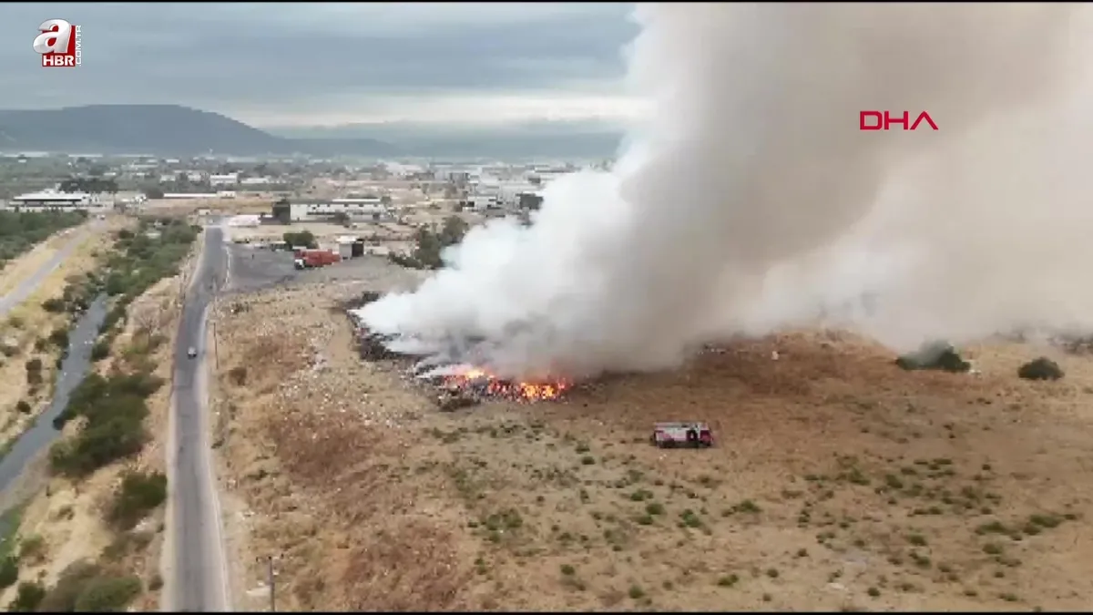 İzmir'de çöp merkezi alevlere teslim oldu!