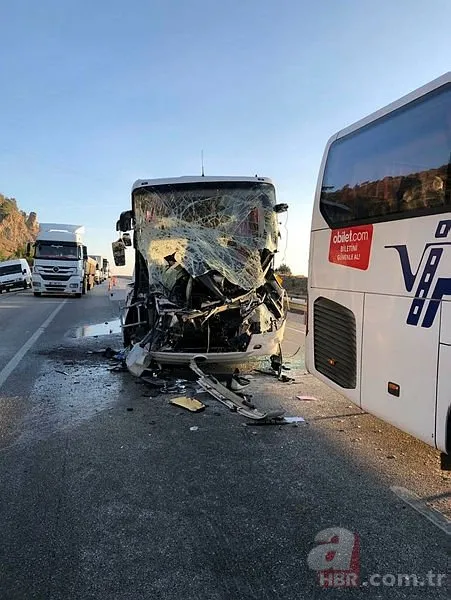 Afyonkarahisar’da can pazarı! Ölü ve onlarca yaralı var! İşte kaza yerinden gelen acı görüntüler