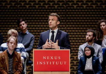 Okların hedefinde Macron var! Hollanda'da peş peşe protestolar