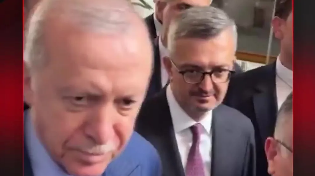 BAŞKAN ERDOĞAN'DAN GÜLÜMSETEN SORU