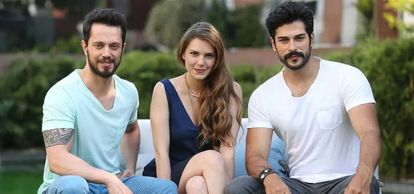 Aslı Enver Kardeşim Benim kadrosunda yok mu?
