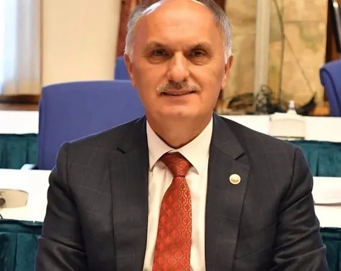 eski-ak-parti-milletvekili-cemal-ozturk-hayatini-kaybetti-baskan-erdogandan-taziye-mesaji-1764535108040.jpg Fotoğraf-A Haber Arşiv