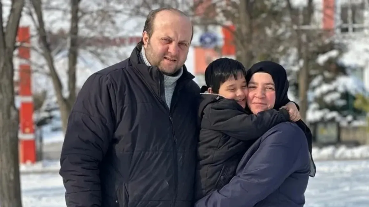 Depremde ailesini kaybeden Muhammed'e teyze desteği: O başımın tacıdır