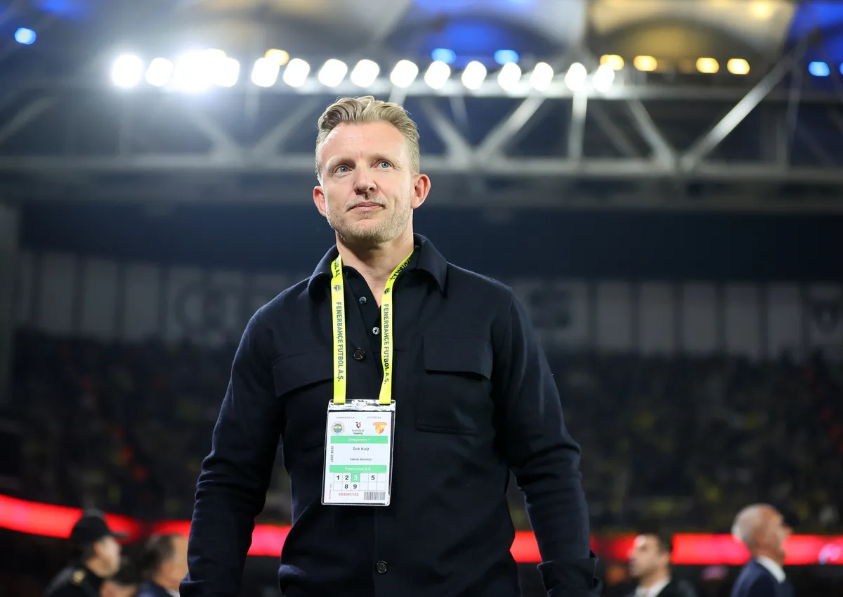 1793478458855.jpg Göztepe maçında Dirk Kuyt (AA)