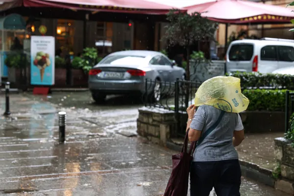 istanbul-valiliginden-sari-kodlu-uyari-siddetli-olacak-18-haziran-hava-durumu-1624009244449.jpg İstanbul Valiliği'nden sarı kodlu uyarı! Şiddetli olacak | 18 Haziran hava durumu - 5