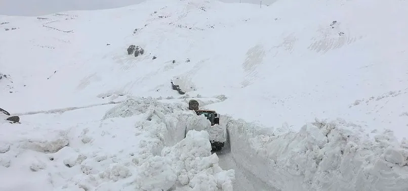 Hakkari De Askeri Us Bolgesinin Yoluna Cig Dustu A Haber En Son Haberler