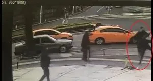 Takside istifra kavgası! Kafasını yardı