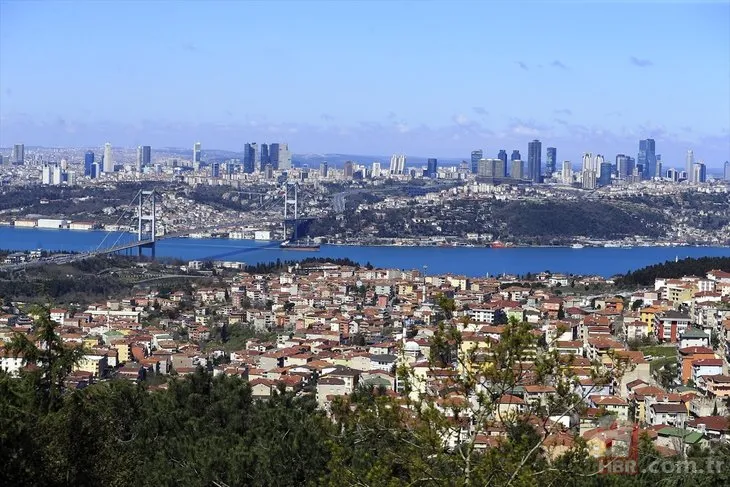 İstanbul Boğazı’nda şaşırtan görüntü! Nedeni belli oldu...