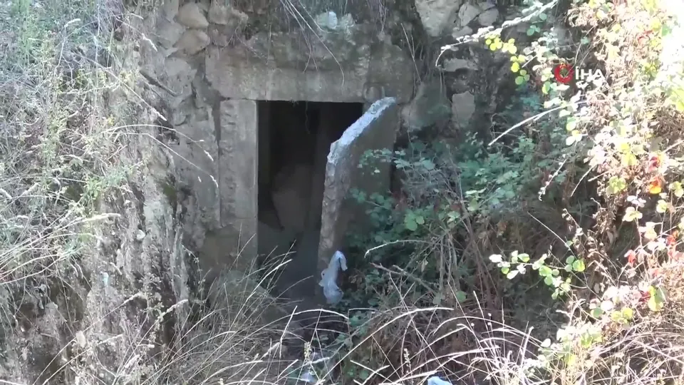 Görenler şaşıp kalıyor! Binlerce yıllık mezar odanın gizemi çözülemiyor