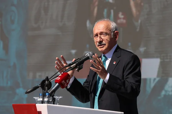 İzmir’deki açılışta skandal! CHP lideri Kemal Kılıçdaroğlu’nun açılışını yaptığı projelerin çoğu eski çıktı