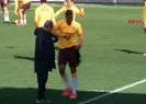 Fatih Terim ve Ryan Donk’tan koronavirüs tokalaşması!