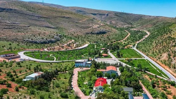 Türkiye Başkan Erdoğan liderliğinde 21 yılda yeniden inşa edildi! Memleketin her karış toprağı değerini buldu - 4