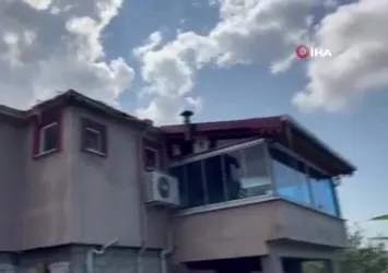 Rize’de korkutan çatı yangını