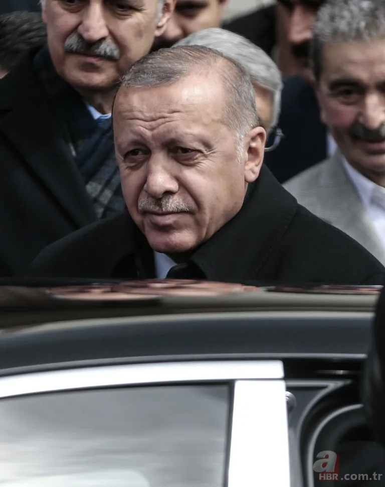 Başkan Erdoğan cuma namazı için Başyazıcıoğlu Camisi'nde 10