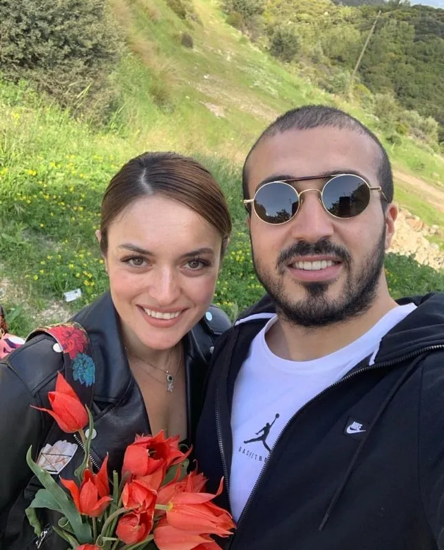 Ezgi Mola ve Mustafa Aksakallı evleniyor! Bebek geliyor