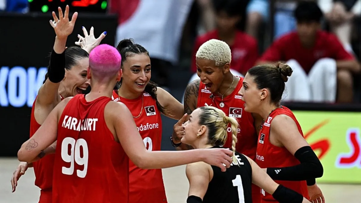Filenin Sultanları tarihte ilk kez Dünya Voleybol Şampiyonası'nda finalde! Tayland'da tarihi başarı