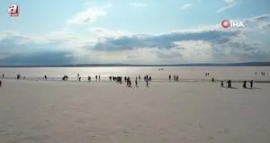Tuz Gölü’ne ziyaretçi akını