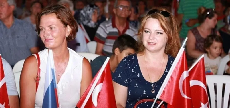 Demokrasi nöbetine onlar da katıldı