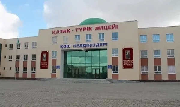 Bakan Çavuşoğlu'na skandal soruyu soran gazetecinin kim olduğu ortaya çıktı - 2