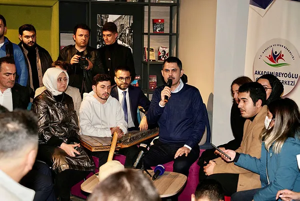 Murat Kurum’dan öğrencilere müjde! Toplu ulaşımda yüzde 40 indirim yapılacak! 1 Nisan’dan itibaren geçerli olacak...