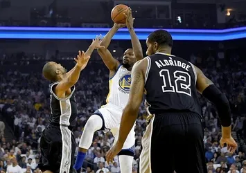 NBA'de heyecan sürprizlerle başladı