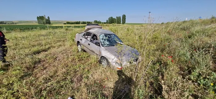 1718436971887.jpg Çorum'da kontrolden çıkan araç tarlaya uçtu: 3'ü çocuk 7 yaralı - 2