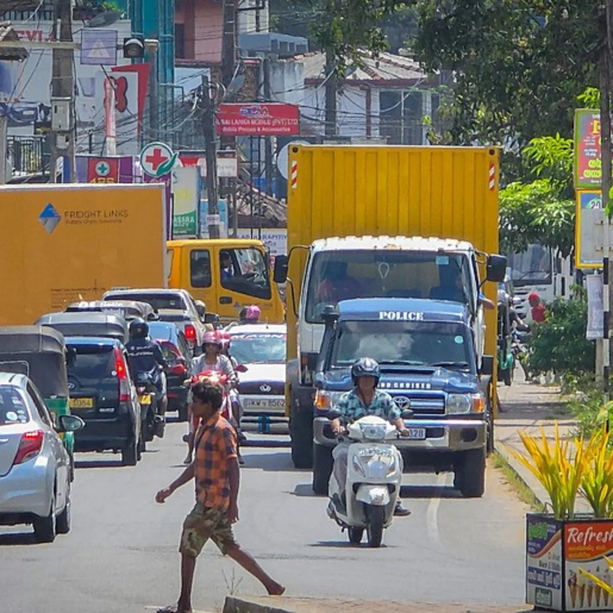 Sri Lanka, Yakıt Tasarrufu Amaçlı Çarşamba Günlerini Tatil İlan Etti