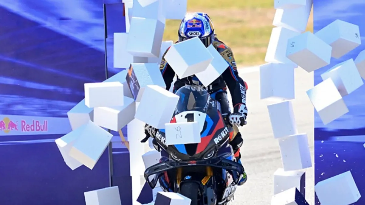 2025 Dünya Superbike şampiyonu Toprak Razgatlıoğlu! Başkan Erdoğan'dan tebrik