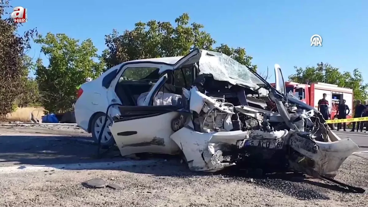 Manisa Demirci'de feci kaza: 3 ölü 2 yaralı