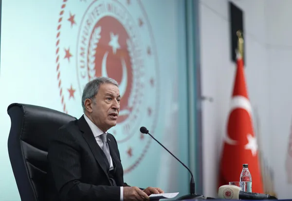 11 yıl sonra Şam'la ilk temas! Milli Savunma Bakanı Hulusi Akar'dan Suriye Milli Ordusu'na mesaj: Provokasyona kapılmayın - 1