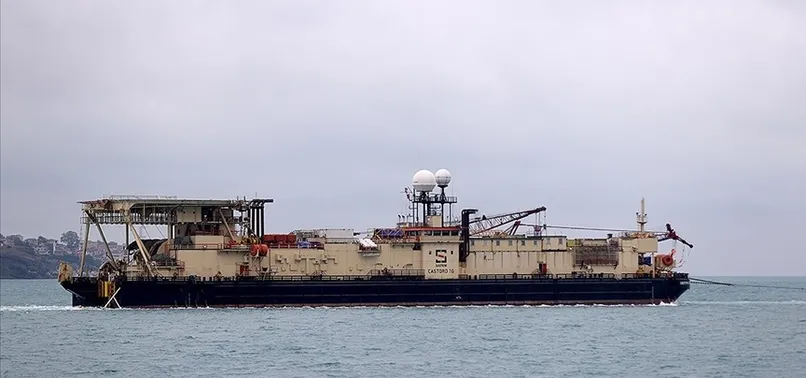 Son dakika: Karadeniz'e doğal gaz borularını yerleştirecek Castoro 10 adlı gemi Filyos Limanı'nda