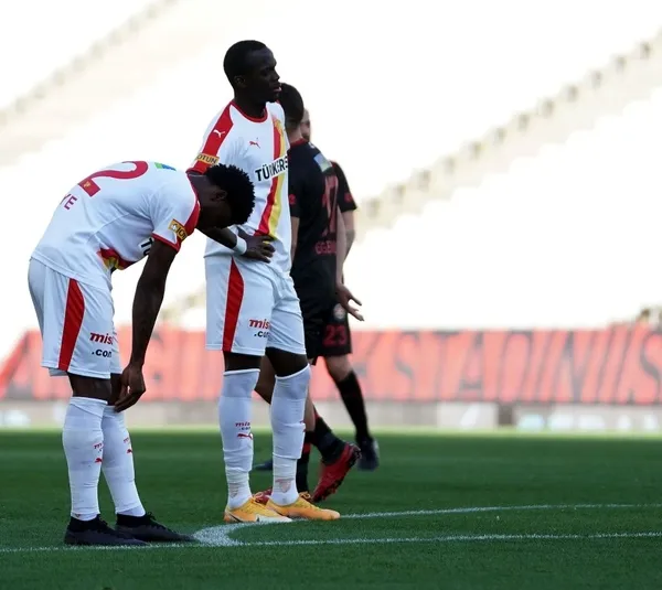 İstanbul’da 2 gol 1 puan... Karagümrük 1-1 Göztepe MAÇ SONUCU ÖZET