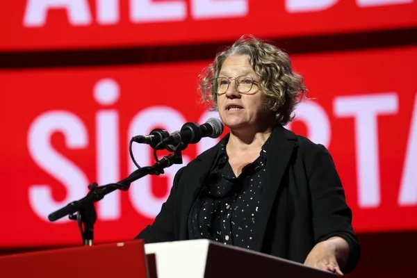 chp-lideri-kemal-kilicdaroglunun-vizyonu-sasti-ataturkun-partisi-mandacilara-emanet-1670384086027.jpeg CHP Lideri Kemal Kılıçdaroğlu'nun vizyonu şaştı! Atatürk’ün partisi mandacılara emanet - 2