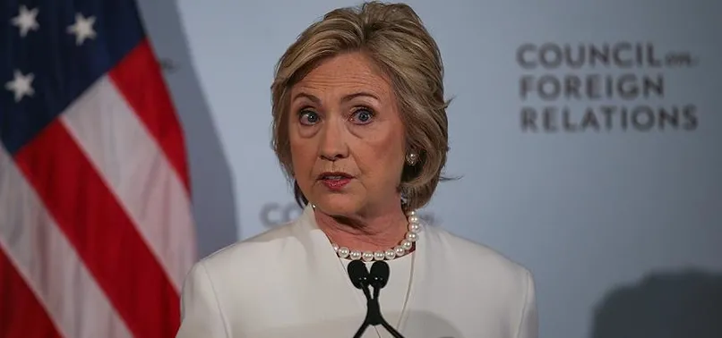 Clinton e-postalarıyla ilgili FBI'a yeni soruşturma izni